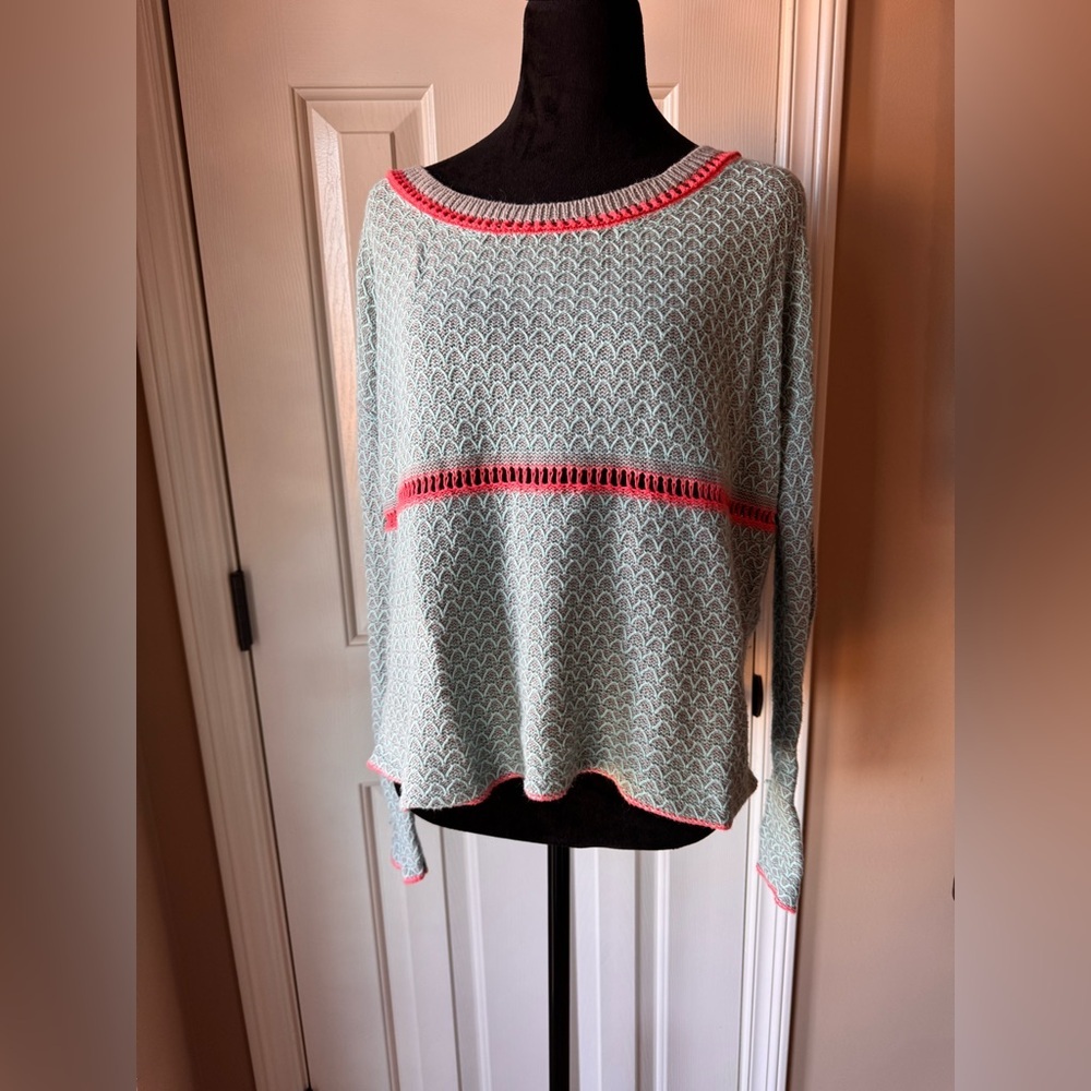 American Eagle Outfitters Teal, Gray and Pink Crew Neck Cropped Sweater